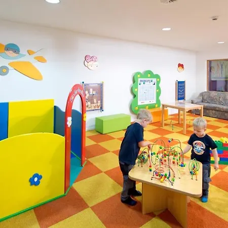 Almhotel Hochhaederich 4* Riefensberg