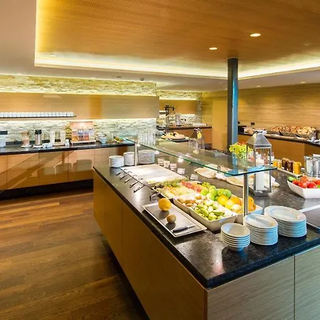 Almhotel Hochhaederich 4*