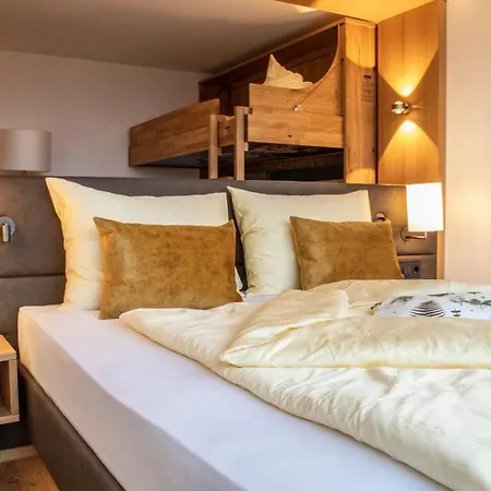 Ξενοδοχείο Almhotel Hochhaederich 4*